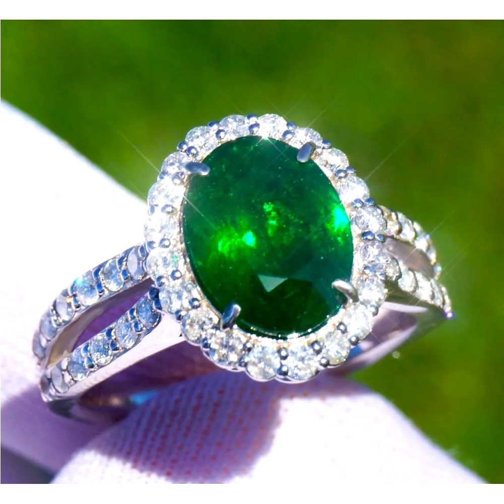 3.40tcw Rare Gorgeous Green Tsavorite & Diamonds 14kt Solid 14kt White Gold Ring